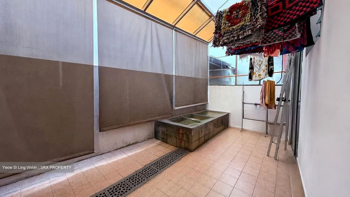 Chuan Loft (D19), Terrace #580722021